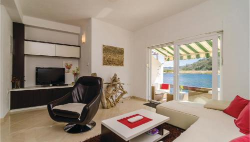 Two-Bedroom Holiday Home In Opuzen - Photo 3