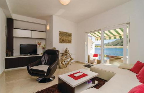 Two-Bedroom Holiday Home In Opuzen - Foto 3