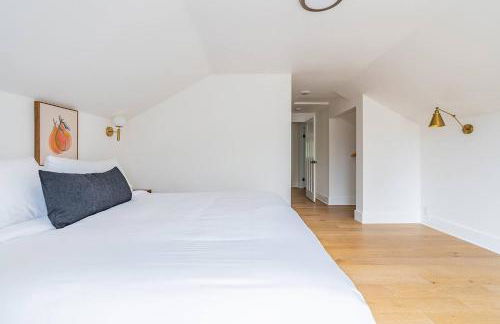 Quintessential Queen Anne charmer w 7Beds4Baths - Foto 8