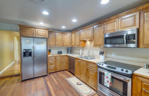 Peaceful Artesia Vacation Rental with Orchard Views! - Foto 12