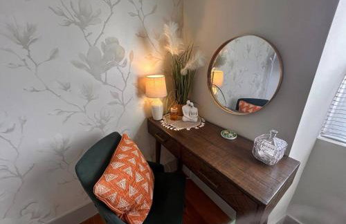 Little Apple Cottage- Free Parking, Hot tub, Fire, Town Centre - Photo 55