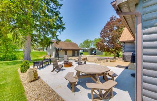 Spacious Massillon Log Cabin with Fire Pit! - Foto 40