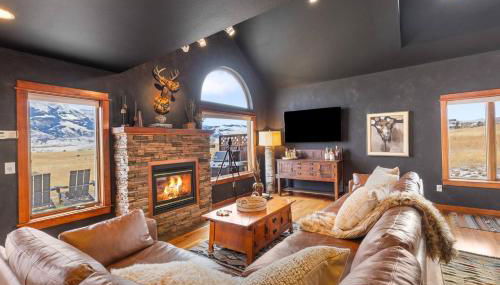 30 Miles to Yellowstone Hot Tub Game Room AC - Foto 2