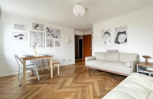 Stunning Central Flat w/ Parking - Foto 1