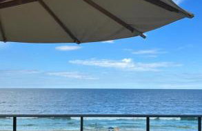 Resort em Barra velha, pé na areia e vista mar - Photo 3