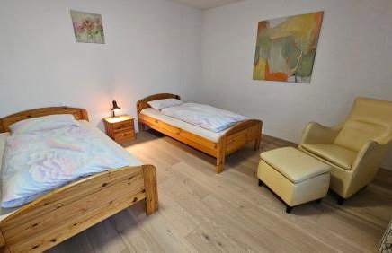 Bei Fürstenfeldbruck Landsberg Ferienwohnung in Moorenweis OT Dünzelbach Beim Binegger - Foto 8