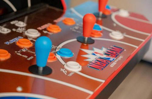 Just Like Home #6: Norman: It's Game Time (campus) - Foto 19