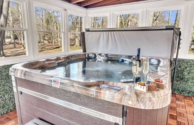 Fall Getaway With Hot Tub Fire Pit and Games - Photo 6