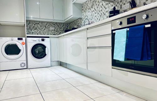 Absolutely Beautiful Hemel Hempstead 2-bedroom for 1-5 Guests - contractors welcome - Foto 21