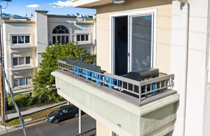 Beverly Hills Penthouse 2 BR Apt with Parking 407 - Photo 19