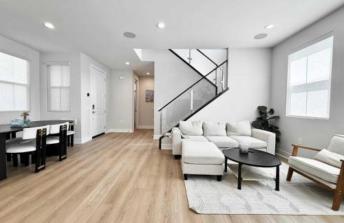 Marbella Lane Spacious 4BR Modern Family Home - Foto 9