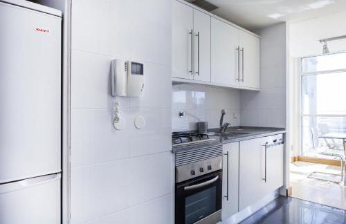 RENT4REST LISBON PARQUE DAS NAÇÕES 17Th FLOOR RIVER VIEW - Photo 32