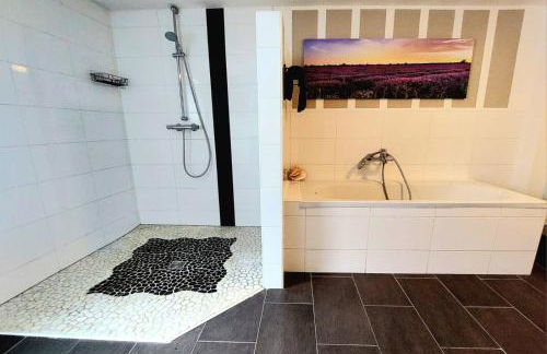 GUESTHOUSE ENNEPETAL - Ferienwohnung im grünen Heilenbecker Tal - Foto 8