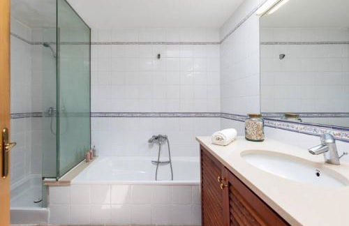 Mediterranean villa with pool near barcelona - Foto 30