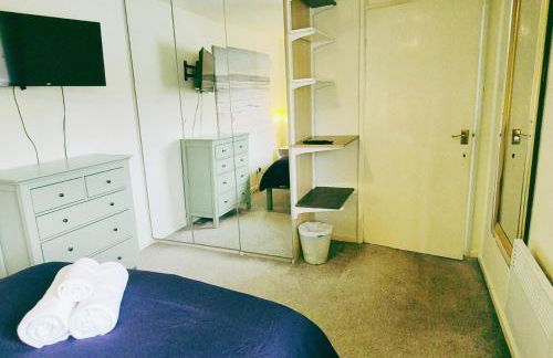 Comfy 3BR Flat on Quiet Street in Wollaton - Foto 18