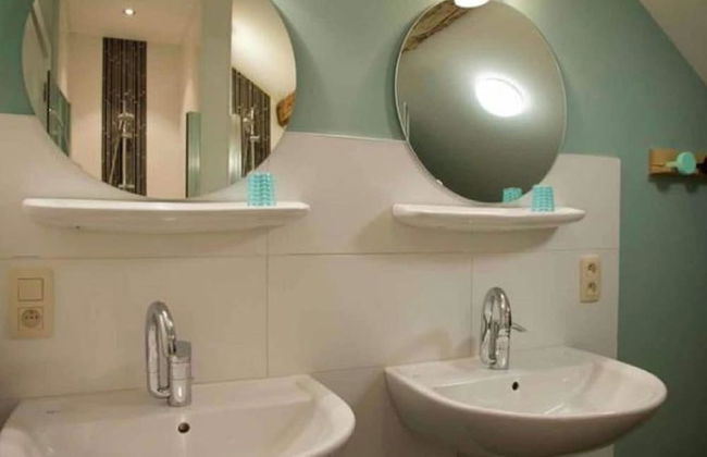 Luxurious, Spacious Villa With Sauna Located Next to a Castle - Foto 9