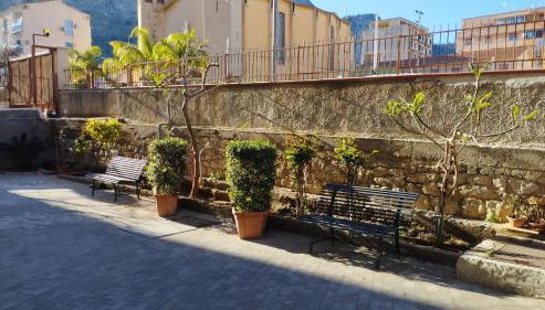RineddaHouse Arenella - Vista Mare Panoramica a Palermo con Parcheggio privato - Foto 4, Garden view