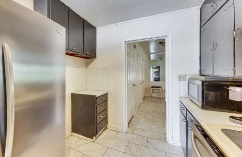 Historic Heart of Tuskegee! Cozy Home Near Campus - Foto 13