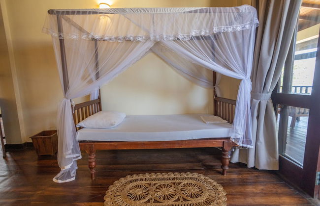 South Point Abbey Whole Villa 4 Bedroom (Sleeps 9) - Photo 10