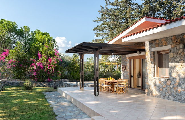 Madia Villa - Photo 18