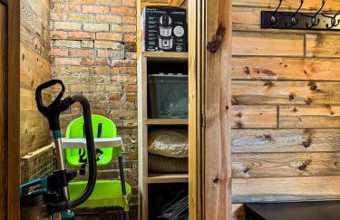 THE LOFT 3 level urban cabin with a HUGE patio! - Foto 44