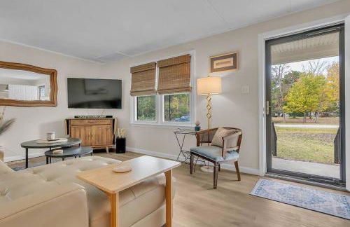 Pet friendly - steps to water! - Foto 14