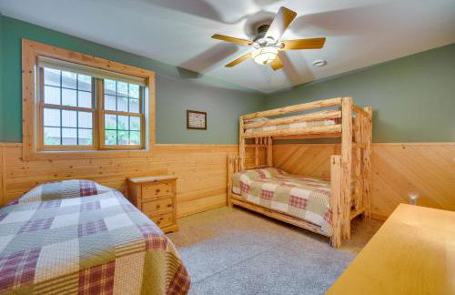 Lakefront Wisconsin Cabin with Boat Dock! - Foto 28