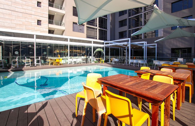 Sandton Smart Apartment Eighteen - Photo 17