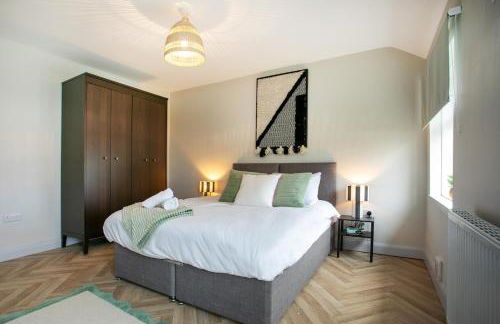 4 Bed Contractor Accommodation in Longbridge - Foto 28