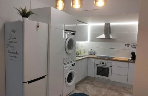 APARTAMENTO SOL - 2 apartamentos céntricos juntos cerca de la playa, ideales para grupos grandes - Foto 11