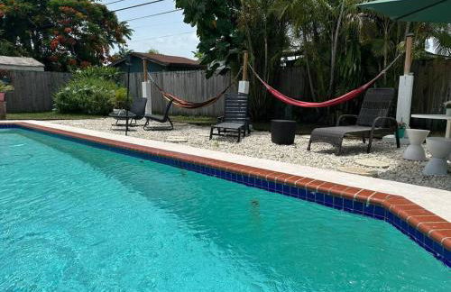 Heated Pool Private Duplex House, BBQ, Parking, WiFi - Foto 37