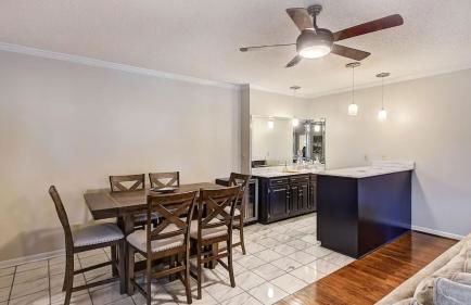 Lakefront Home Private Dock, Tiki Bar, Firepit Shore to Please by Avantstay - Foto 41