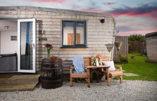 Wheal Prosper- Beautifully Fitted Wooden Lodge Helston Cornwall - Foto 2