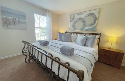 557-Impressive Two Story Private Villa with South Facing Pool 4 Large Bedrooms - Foto 33