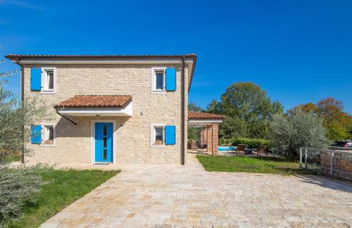 Romantic villa with pool, surrounded by nature - ID 2507 - by TRAVELER tourist agency Krk - Foto 9