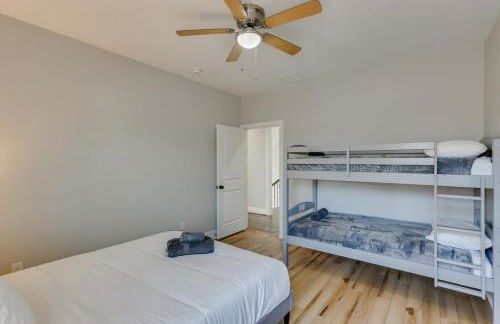 Vibrant Texas Escape - 5BR, Pool & Hot Tub - Foto 29