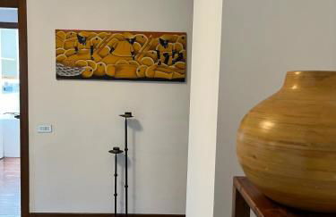 Wood Apartment - Photo 9