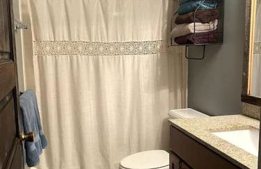 Charming Stratton Ski House Walk to Slopes - Foto 18