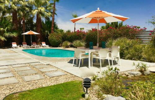 Live the Mid Mod Life at Mariposa Palms - Foto 1