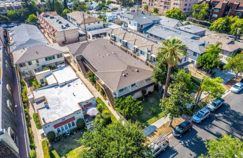 Modern 3BR Apt with Parking in Glendale - Foto 42