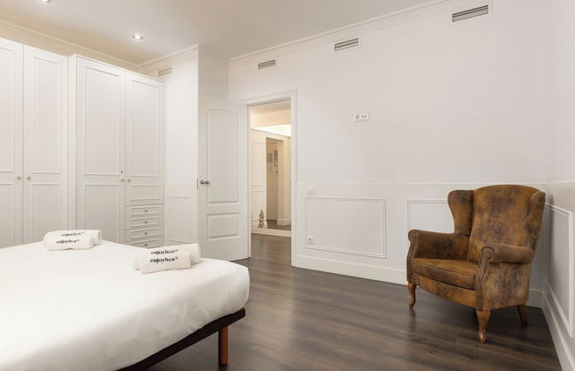 Enjoybcn Coliseum Apartments - Photo 23