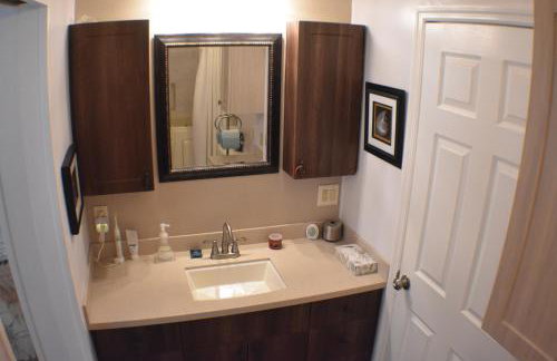 Pelican's Roost, Waterfront comfort at Venture Out - Foto 18