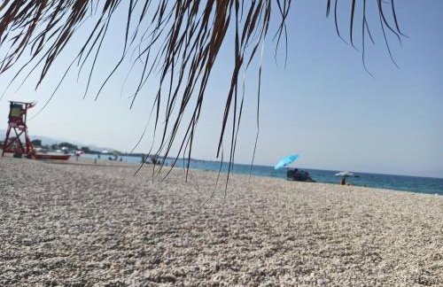 Mansion of 120 m2, with high ceilings and big yard - Foto 32