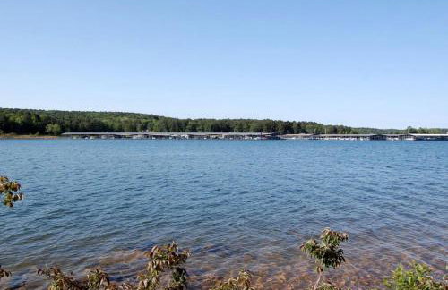 Lovely Waterfront Cabin Ideal for Weekend Getaway on Greers Ferry Lake, Arkansas - Foto 9