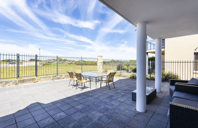 Seaview Apartment - Photo 8