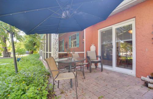 Riverfront Getaway with Hot Tub and Game Room! - Foto 33