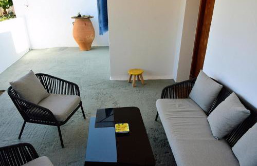 Vori`s blue door country house - Photo 27