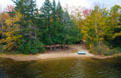 Hot Tub and Private Beach Access! North Conway Home - Foto 41