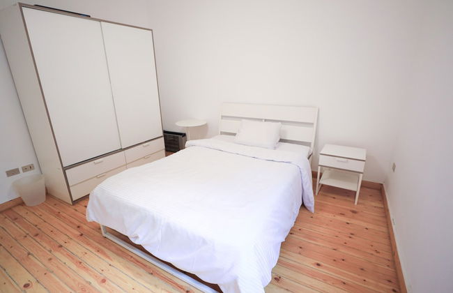 Ivory Petal Bliss 2BR Apt - Foto 11