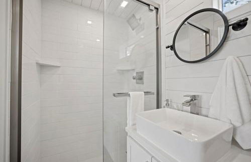 New Oak Grove-Container Retreat - Photo 14